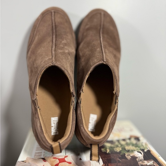 Women’s Duluth Trading Co Size 9 Brown Suede Loafers - Picture 6 of 15